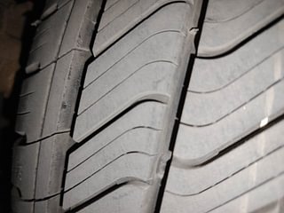 Used 2021 Hyundai New i20 Asta 1.0 Turbo IMT Petrol Manual tyres LEFT FRONT TYRE TREAD VIEW