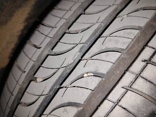Used 2012 Hyundai i20 [2012-2014] Sportz 1.4 CRDI Diesel Manual tyres RIGHT REAR TYRE TREAD VIEW