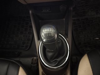Used 2012 Hyundai i20 [2012-2014] Sportz 1.4 CRDI Diesel Manual interior GEAR  KNOB VIEW