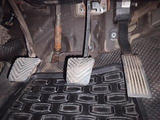 Used 2012 Hyundai i20 [2012-2014] Sportz 1.4 CRDI Diesel Manual interior PEDALS VIEW