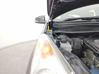 Used 2012 Hyundai i20 [2012-2014] Sportz 1.4 CRDI Diesel Manual engine ENGINE RIGHT SIDE HINGE & APRON VIEW