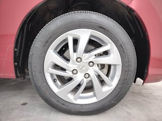 Used 2022 Honda Jazz ZX CVT Petrol Automatic tyres RIGHT FRONT TYRE RIM VIEW