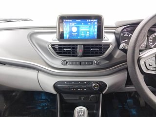 Used 2020 Tata Altroz XT 1.5 Diesel Manual interior MUSIC SYSTEM & AC CONTROL VIEW