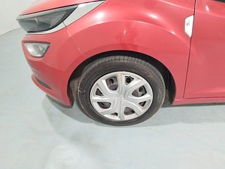 Used 2020 Tata Altroz XT 1.5 Diesel Manual tyres LEFT FRONT TYRE RIM VIEW
