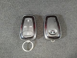 Used 2020 Tata Altroz XT 1.5 Diesel Manual extra CAR KEY VIEW