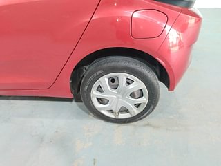 Used 2020 Tata Altroz XT 1.5 Diesel Manual tyres LEFT REAR TYRE RIM VIEW