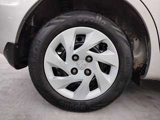 Used 2017 Honda Amaze 1.5 SX i-DTEC Diesel Manual tyres RIGHT REAR TYRE RIM VIEW