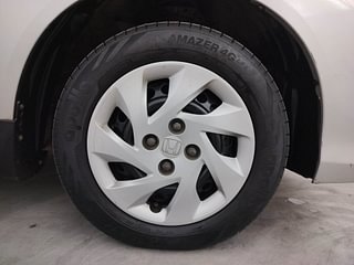 Used 2017 Honda Amaze 1.5 SX i-DTEC Diesel Manual tyres RIGHT FRONT TYRE RIM VIEW