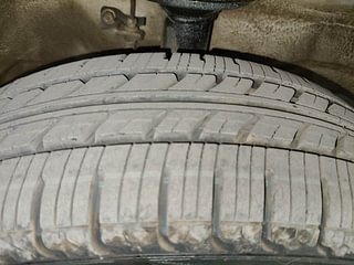 Used 2017 Maruti Suzuki Wagon R 1.0 [2015-2019] VXI AMT Petrol Automatic tyres RIGHT FRONT TYRE TREAD VIEW
