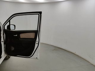 Used 2017 Maruti Suzuki Wagon R 1.0 [2015-2019] VXI AMT Petrol Automatic interior RIGHT FRONT DOOR OPEN VIEW