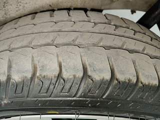 Used 2017 Maruti Suzuki Wagon R 1.0 [2015-2019] VXI AMT Petrol Automatic tyres LEFT REAR TYRE TREAD VIEW