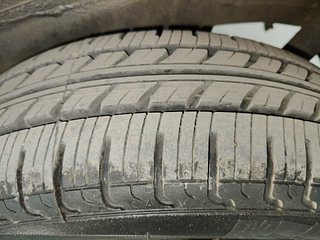 Used 2014 Maruti Suzuki Wagon R 1.0 [2010-2019] VXi Petrol Manual tyres LEFT REAR TYRE TREAD VIEW