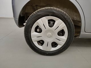 Used 2014 Maruti Suzuki Wagon R 1.0 [2010-2019] VXi Petrol Manual tyres RIGHT REAR TYRE RIM VIEW