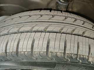 Used 2014 Maruti Suzuki Wagon R 1.0 [2010-2019] VXi Petrol Manual tyres LEFT FRONT TYRE TREAD VIEW