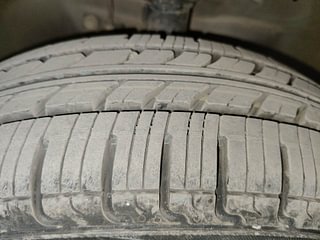 Used 2014 Maruti Suzuki Wagon R 1.0 [2010-2019] VXi Petrol Manual tyres RIGHT FRONT TYRE TREAD VIEW