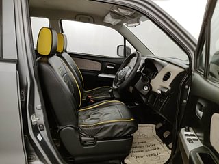 Used 2014 Maruti Suzuki Wagon R 1.0 [2010-2019] VXi Petrol Manual interior RIGHT SIDE FRONT DOOR CABIN VIEW