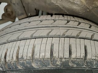 Used 2014 Maruti Suzuki Wagon R 1.0 [2010-2019] VXi Petrol Manual tyres RIGHT REAR TYRE TREAD VIEW