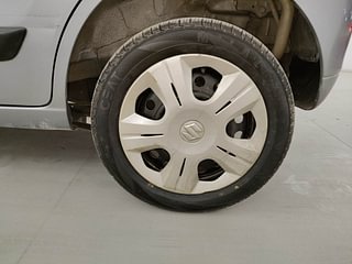 Used 2014 Maruti Suzuki Wagon R 1.0 [2010-2019] VXi Petrol Manual tyres LEFT REAR TYRE RIM VIEW