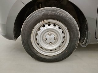Used 2021 Hyundai New Santro 1.1 Magna Petrol Manual tyres LEFT FRONT TYRE RIM VIEW
