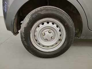 Used 2021 Hyundai New Santro 1.1 Magna Petrol Manual tyres RIGHT REAR TYRE RIM VIEW