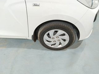 Used 2022 Hyundai New Santro 1.1 Sportz AMT Petrol Automatic tyres RIGHT FRONT TYRE RIM VIEW