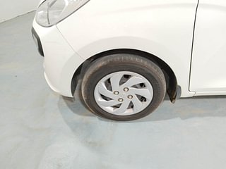 Used 2022 Hyundai New Santro 1.1 Sportz AMT Petrol Automatic tyres LEFT FRONT TYRE RIM VIEW