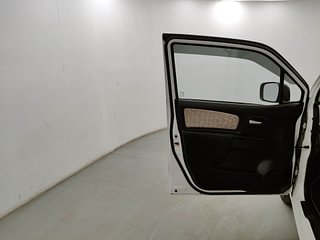 Used 2018 Maruti Suzuki Wagon R 1.0 [2010-2019] VXi Petrol Manual interior LEFT FRONT DOOR OPEN VIEW