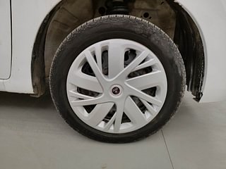 Used 2018 Maruti Suzuki Wagon R 1.0 [2010-2019] VXi Petrol Manual tyres RIGHT FRONT TYRE RIM VIEW
