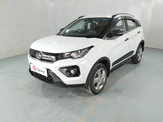 Used 2020 Tata Nexon XM Petrol Petrol Manual exterior LEFT FRONT CORNER VIEW
