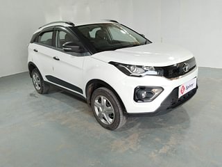 Used 2020 Tata Nexon XM Petrol Petrol Manual exterior RIGHT FRONT CORNER VIEW
