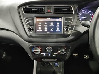 Used 2019 Hyundai i20 Active [2015-2020] 1.2 S Petrol Manual interior MUSIC SYSTEM & AC CONTROL VIEW