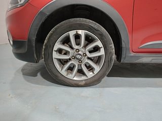 Used 2019 Hyundai i20 Active [2015-2020] 1.2 S Petrol Manual tyres LEFT FRONT TYRE RIM VIEW