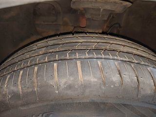 Used 2019 Hyundai i20 Active [2015-2020] 1.2 S Petrol Manual tyres LEFT FRONT TYRE TREAD VIEW