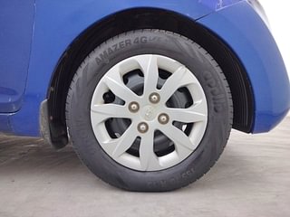 Used 2014 Hyundai Eon [2011-2018] Sportz Petrol Manual tyres RIGHT FRONT TYRE RIM VIEW