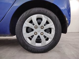 Used 2014 Hyundai Eon [2011-2018] Sportz Petrol Manual tyres LEFT REAR TYRE RIM VIEW
