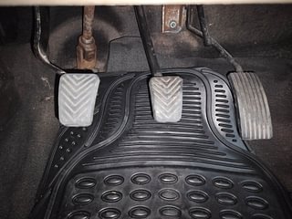 Used 2014 Hyundai Eon [2011-2018] Sportz Petrol Manual interior PEDALS VIEW