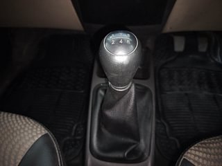 Used 2014 Hyundai Eon [2011-2018] Sportz Petrol Manual interior GEAR  KNOB VIEW
