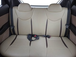 Used 2013 Hyundai Eon [2011-2018] Magna Petrol Manual interior REAR SEAT CONDITION VIEW
