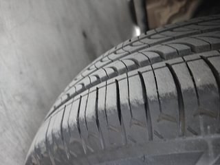 Used 2013 Hyundai Eon [2011-2018] Magna Petrol Manual tyres LEFT FRONT TYRE TREAD VIEW