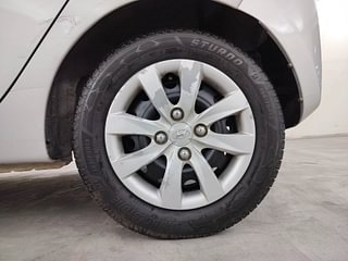 Used 2013 Hyundai Eon [2011-2018] Magna Petrol Manual tyres LEFT REAR TYRE RIM VIEW