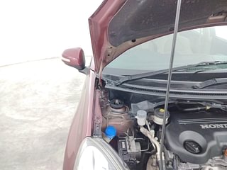 Used 2014 Honda Amaze 1.5L VX Diesel Manual engine ENGINE RIGHT SIDE HINGE & APRON VIEW