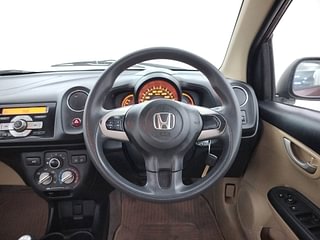 Used 2014 Honda Amaze 1.5L VX Diesel Manual interior STEERING VIEW