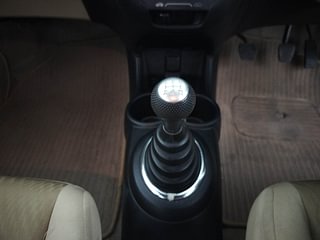 Used 2014 Honda Amaze 1.5L VX Diesel Manual interior GEAR  KNOB VIEW
