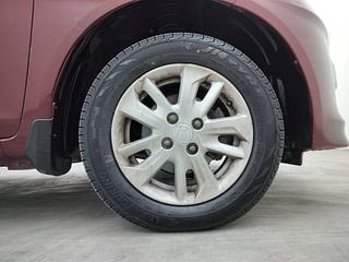 Used 2014 Honda Amaze 1.5L VX Diesel Manual tyres RIGHT FRONT TYRE RIM VIEW