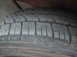 Used 2013 Maruti Suzuki Estilo [2009-2014] VXi Petrol Manual tyres LEFT FRONT TYRE TREAD VIEW