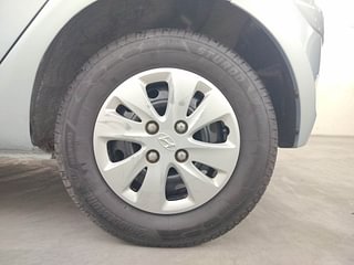 Used 2011 Hyundai i10 Sportz 1.2 Kappa2 Petrol Manual tyres LEFT REAR TYRE RIM VIEW