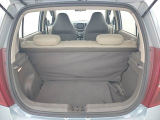 Used 2011 Hyundai i10 Sportz 1.2 Kappa2 Petrol Manual interior DICKY INSIDE VIEW
