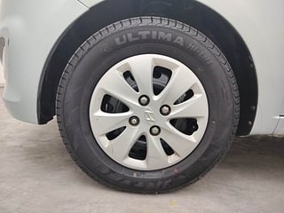 Used 2011 Hyundai i10 Sportz 1.2 Kappa2 Petrol Manual tyres LEFT FRONT TYRE RIM VIEW