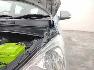Used 2011 Hyundai i10 Sportz 1.2 Kappa2 Petrol Manual engine ENGINE LEFT SIDE HINGE & APRON VIEW