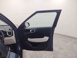 Used 2022 Hyundai Venue SX 1.2 Petrol Petrol Manual interior RIGHT FRONT DOOR OPEN VIEW